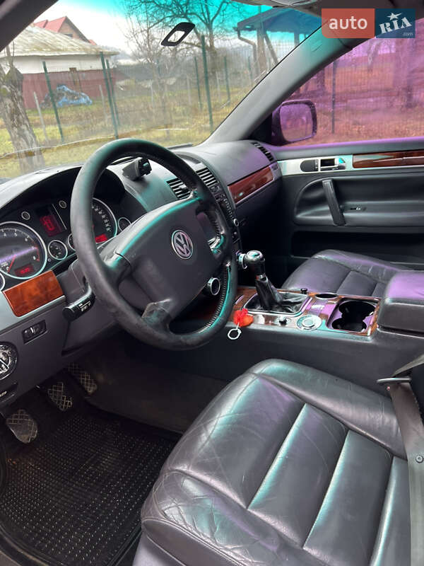 Внедорожник / Кроссовер Volkswagen Touareg 2003 в Косове