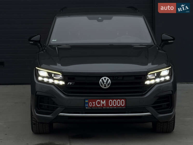 Позашляховик / Кросовер Volkswagen Touareg 2019 в Дубні