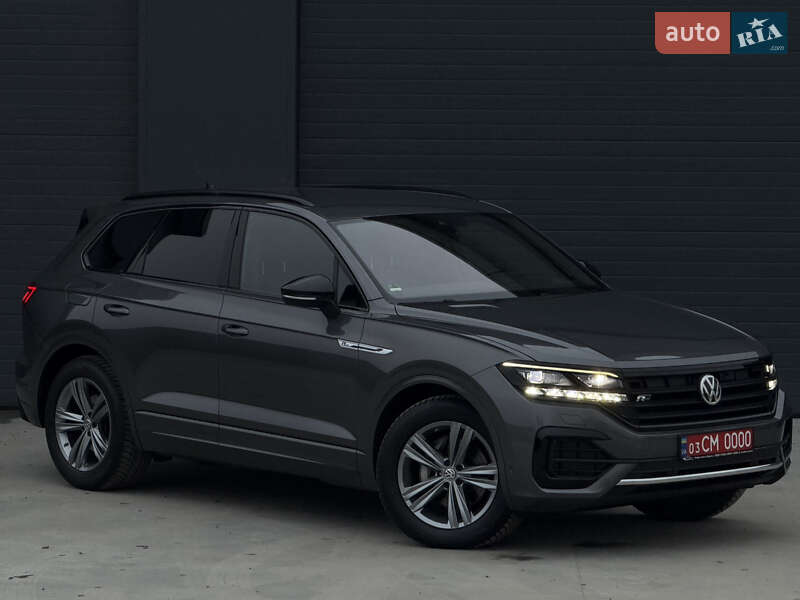 Позашляховик / Кросовер Volkswagen Touareg 2019 в Дубні