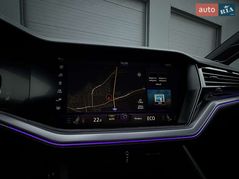 Позашляховик / Кросовер Volkswagen Touareg 2019 в Дубні