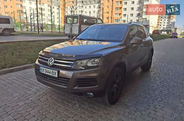 Внедорожник / Кроссовер Volkswagen Touareg 2011 в Хмельницком