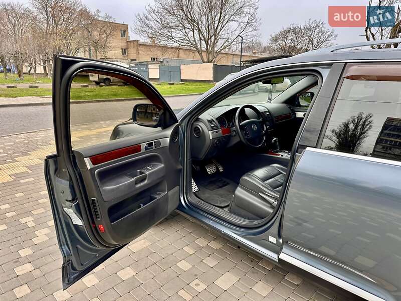 Внедорожник / Кроссовер Volkswagen Touareg 2006 в Одессе