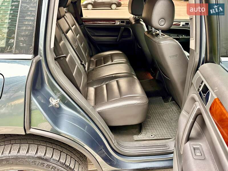 Внедорожник / Кроссовер Volkswagen Touareg 2006 в Одессе