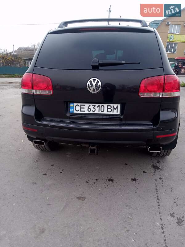 Позашляховик / Кросовер Volkswagen Touareg 2004 в Новій Ушиці