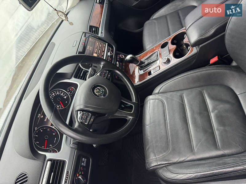 Позашляховик / Кросовер Volkswagen Touareg 2012 в Тернополі фото 15 Позашляховик / Кросовер Volkswagen Touareg 2012 в Тернополі