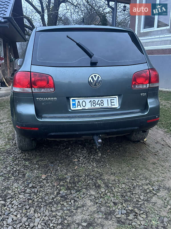 Позашляховик / Кросовер Volkswagen Touareg 2005 в Нересниці