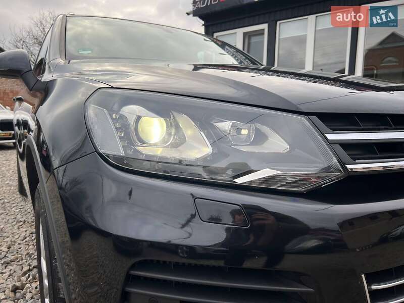 Позашляховик / Кросовер Volkswagen Touareg 2014 в Коломиї