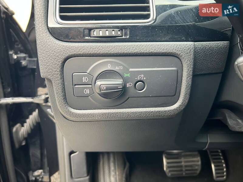 Позашляховик / Кросовер Volkswagen Touareg 2014 в Коломиї