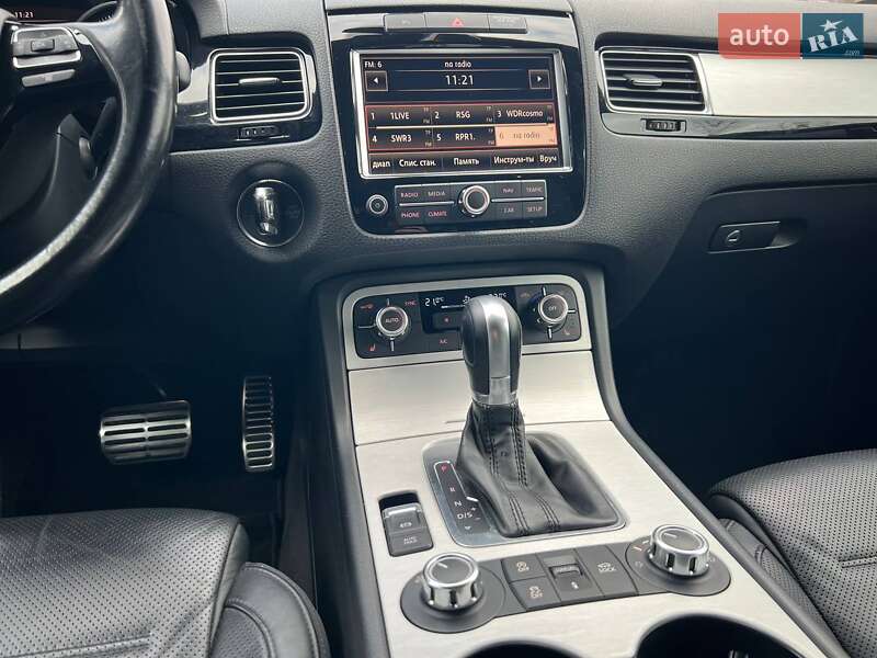 Позашляховик / Кросовер Volkswagen Touareg 2014 в Коломиї