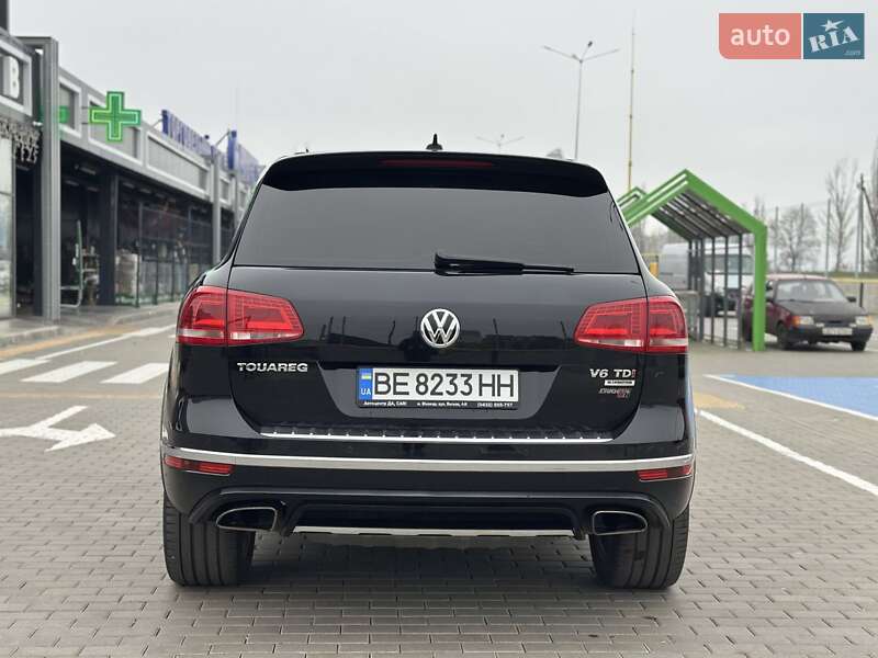 Позашляховик / Кросовер Volkswagen Touareg 2015 в Первомайську