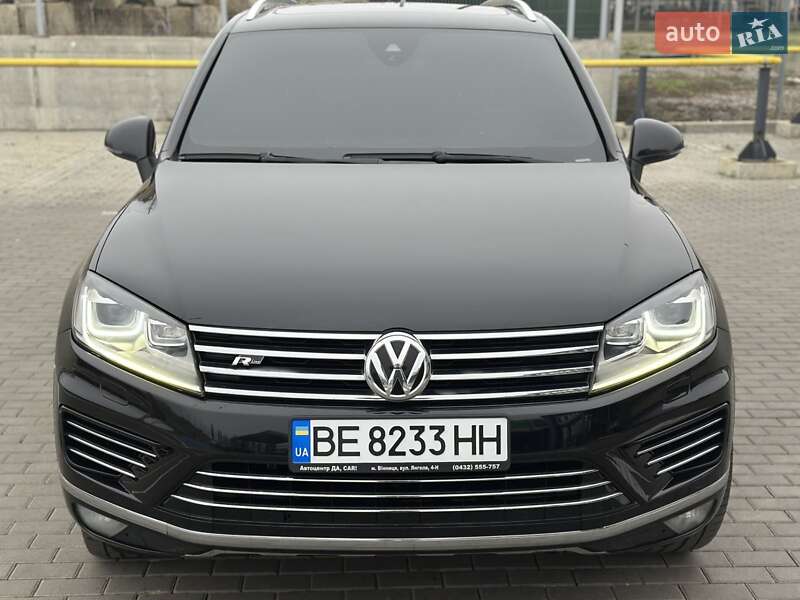 Позашляховик / Кросовер Volkswagen Touareg 2015 в Первомайську