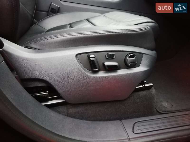 Внедорожник / Кроссовер Volkswagen Touareg 2016 в Киеве фото 11 Внедорожник / Кроссовер Volkswagen Touareg 2016 в Киеве