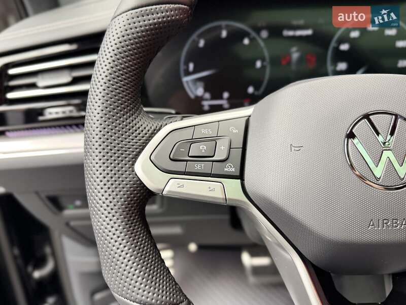Позашляховик / Кросовер Volkswagen Touareg 2025 в Києві
