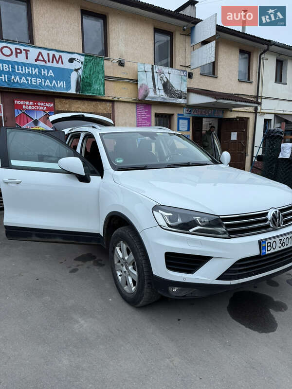 Позашляховик / Кросовер Volkswagen Touareg 2016 в Тернополі