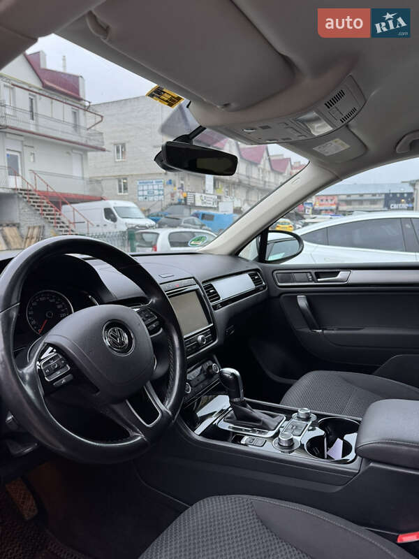 Позашляховик / Кросовер Volkswagen Touareg 2016 в Тернополі