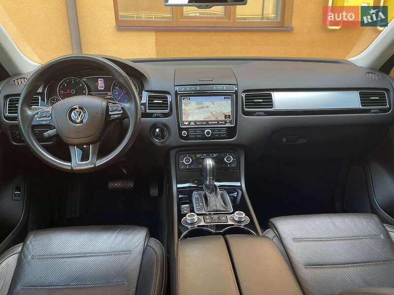 Позашляховик / Кросовер Volkswagen Touareg 2016 в Києві фото 8 Позашляховик / Кросовер Volkswagen Touareg 2016 в Києві