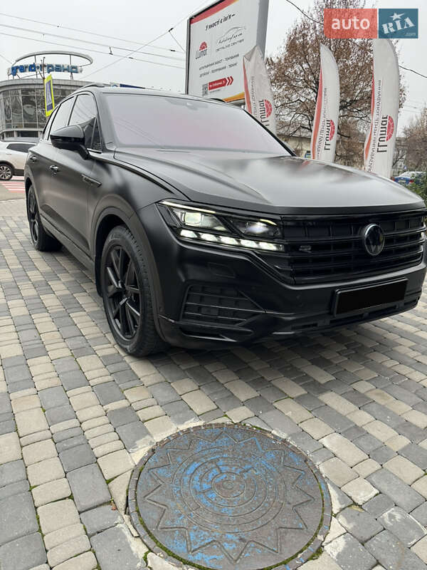 Внедорожник / Кроссовер Volkswagen Touareg 2021 в Запорожье