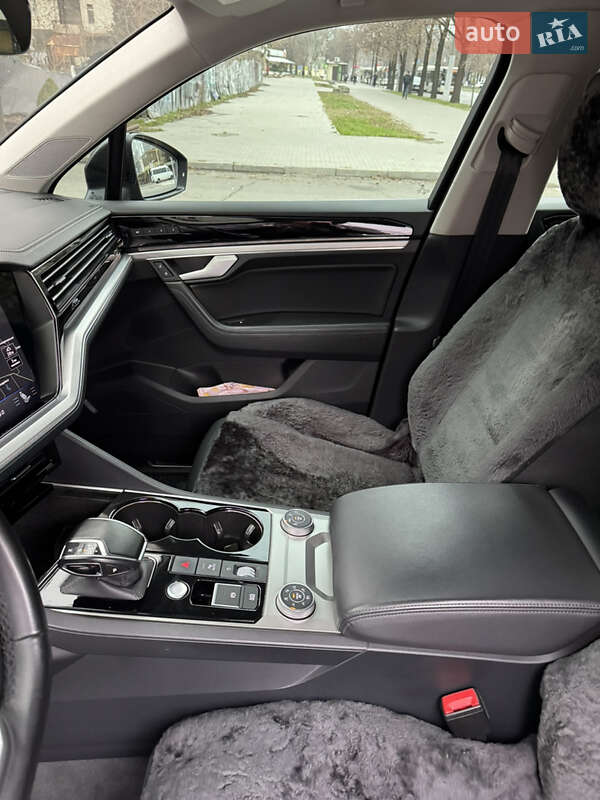 Внедорожник / Кроссовер Volkswagen Touareg 2021 в Запорожье