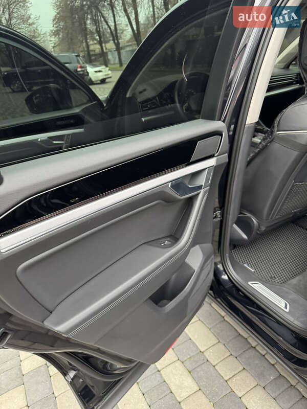 Внедорожник / Кроссовер Volkswagen Touareg 2021 в Запорожье