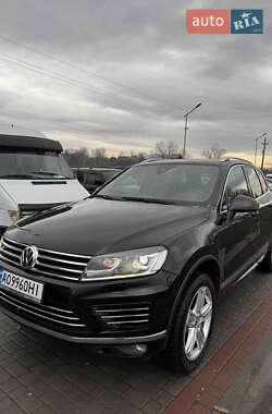 Позашляховик / Кросовер Volkswagen Touareg 2015 в Бедевлі