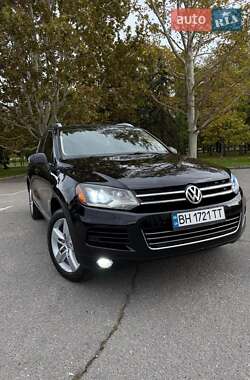 Позашляховик / Кросовер Volkswagen Touareg 2011 в Одесі