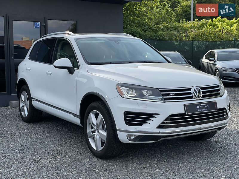 Позашляховик / Кросовер Volkswagen Touareg 2014 в Мукачевому