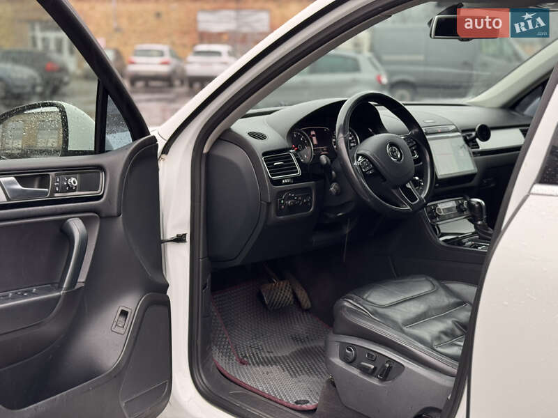 Внедорожник / Кроссовер Volkswagen Touareg 2014 в Киеве фото 22 Внедорожник / Кроссовер Volkswagen Touareg 2014 в Киеве