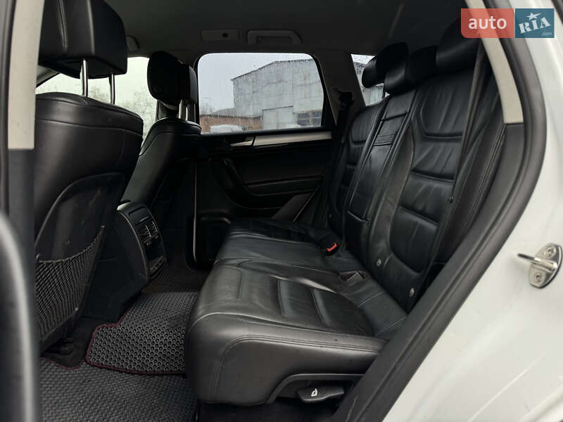 Внедорожник / Кроссовер Volkswagen Touareg 2014 в Киеве фото 46 Внедорожник / Кроссовер Volkswagen Touareg 2014 в Киеве