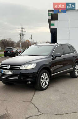Позашляховик / Кросовер Volkswagen Touareg 2013 в Миколаєві