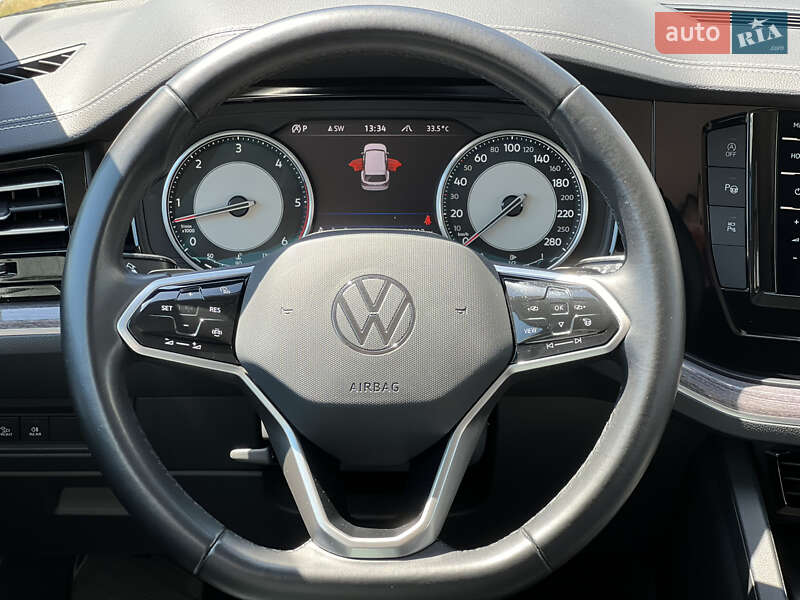 Внедорожник / Кроссовер Volkswagen Touareg 2021 в Ужгороде