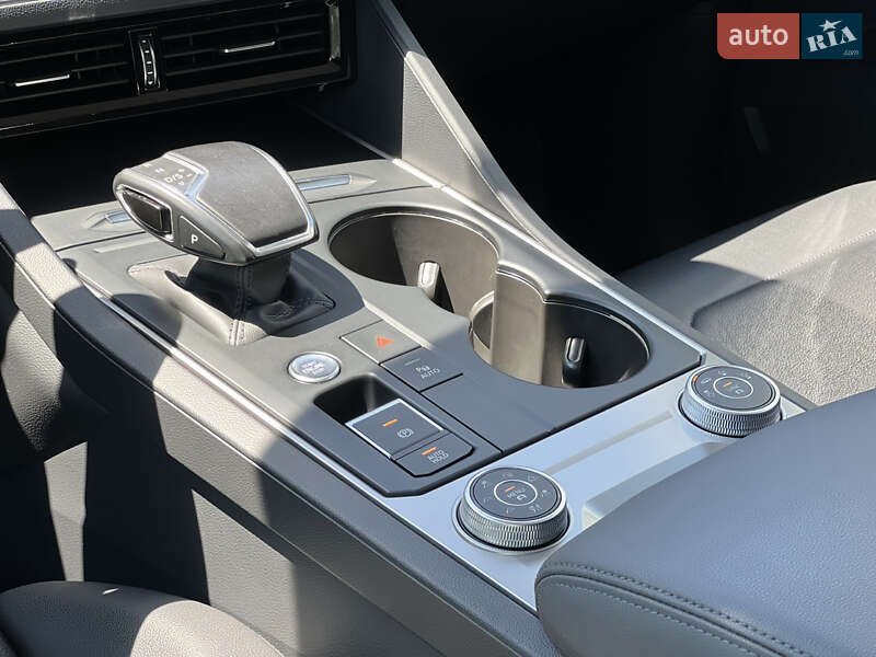 Внедорожник / Кроссовер Volkswagen Touareg 2021 в Ужгороде