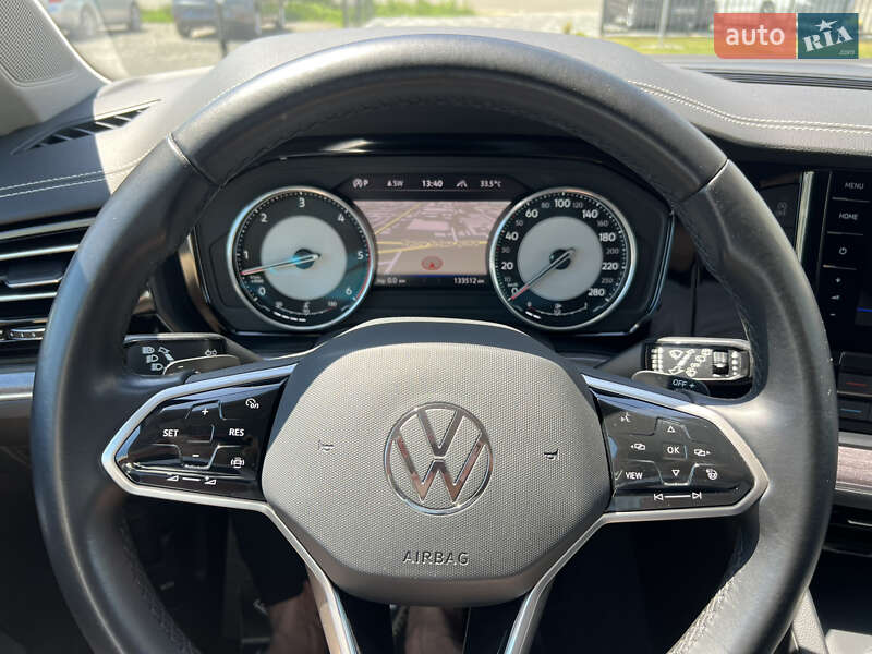 Внедорожник / Кроссовер Volkswagen Touareg 2021 в Ужгороде