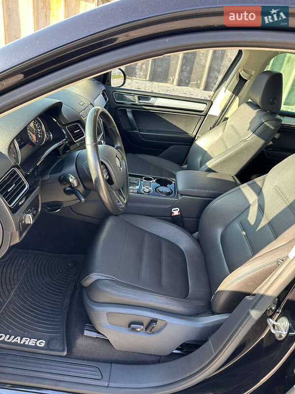 Позашляховик / Кросовер Volkswagen Touareg 2015 в Черкасах фото 11 Позашляховик / Кросовер Volkswagen Touareg 2015 в Черкасах
