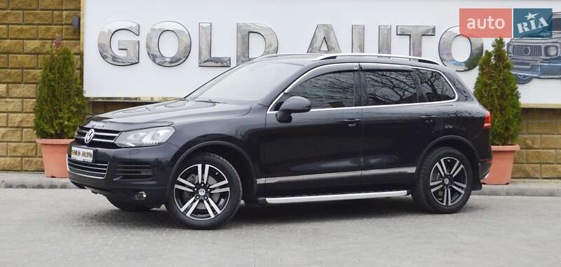 Позашляховик / Кросовер Volkswagen Touareg 2013 в Одесі