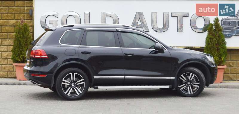 Позашляховик / Кросовер Volkswagen Touareg 2013 в Одесі