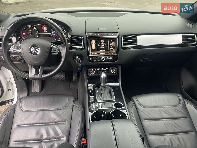 Позашляховик / Кросовер Volkswagen Touareg 2014 в Чернівцях фото 17 Позашляховик / Кросовер Volkswagen Touareg 2014 в Чернівцях