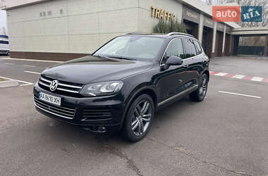 Позашляховик / Кросовер Volkswagen Touareg 2014 в Києві