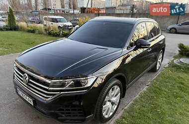 Внедорожник / Кроссовер Volkswagen Touareg 2018 в Днепре