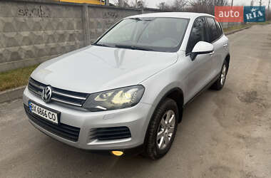 Внедорожник / Кроссовер Volkswagen Touareg 2011 в Киеве