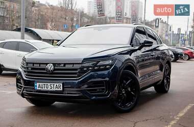 Позашляховик / Кросовер Volkswagen Touareg 2023 в Києві