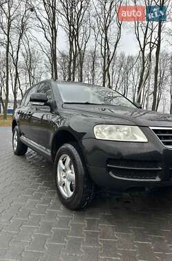 Позашляховик / Кросовер Volkswagen Touareg 2004 в Львові