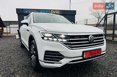 Позашляховик / Кросовер Volkswagen Touareg 2022 в Іршаві