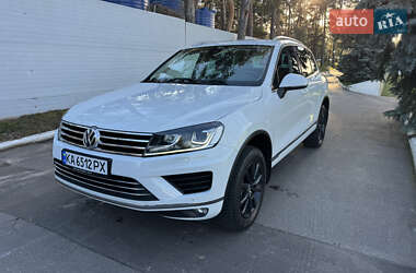 Внедорожник / Кроссовер Volkswagen Touareg 2017 в Киеве