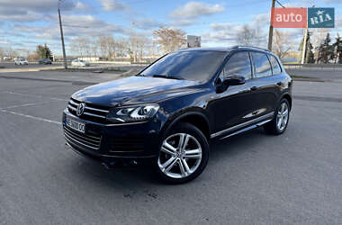 Позашляховик / Кросовер Volkswagen Touareg 2013 в Дніпрі