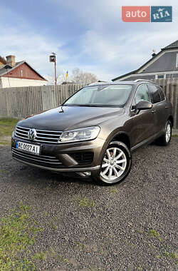 Позашляховик / Кросовер Volkswagen Touareg 2015 в Володимирі