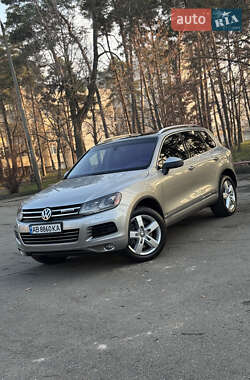 Позашляховик / Кросовер Volkswagen Touareg 2013 в Києві