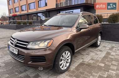 Внедорожник / Кроссовер Volkswagen Touareg 2010 в Львове