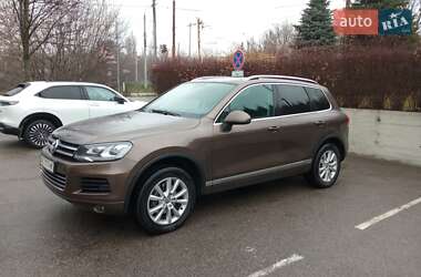 Позашляховик / Кросовер Volkswagen Touareg 2014 в Дніпрі