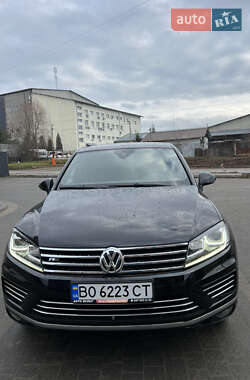 Позашляховик / Кросовер Volkswagen Touareg 2015 в Львові