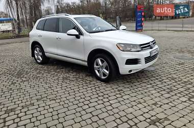 Внедорожник / Кроссовер Volkswagen Touareg 2012 в Тернополе